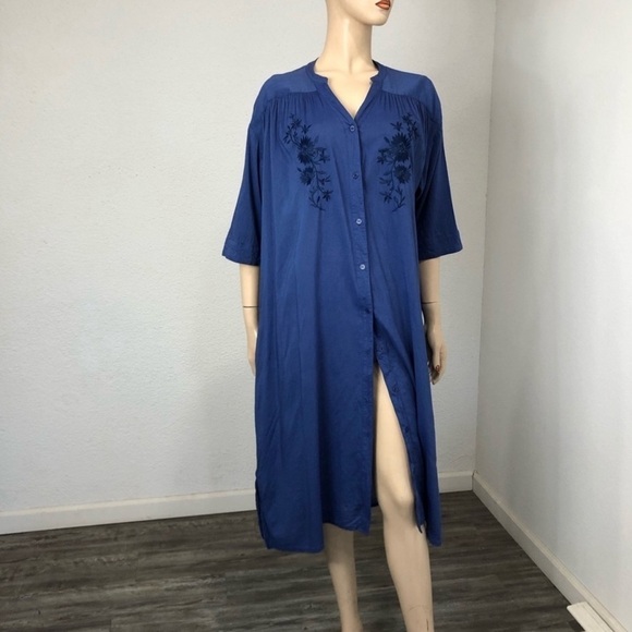 Studio CLIP button front embroidery flower T-shirt dress - Picture 4 of 16